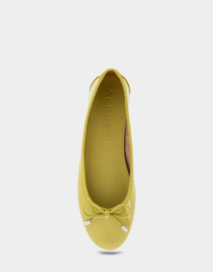 Aerosoles Comfortable Women039s Ballet Flat In Green Sheen Patent Faux Leather Green Sheen Patent Faux Leather Women Wide Width Flats