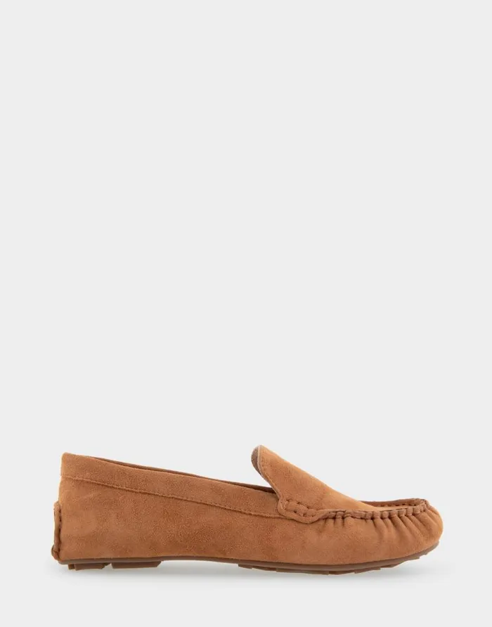 Aerosoles Comfortable Women039s Driver In Tan Suede Tan Suede Women Wide Width Flats Aerosoles Comfortable Women039s Driver In Tan Suede Tan Suede Women Wide Width Flats