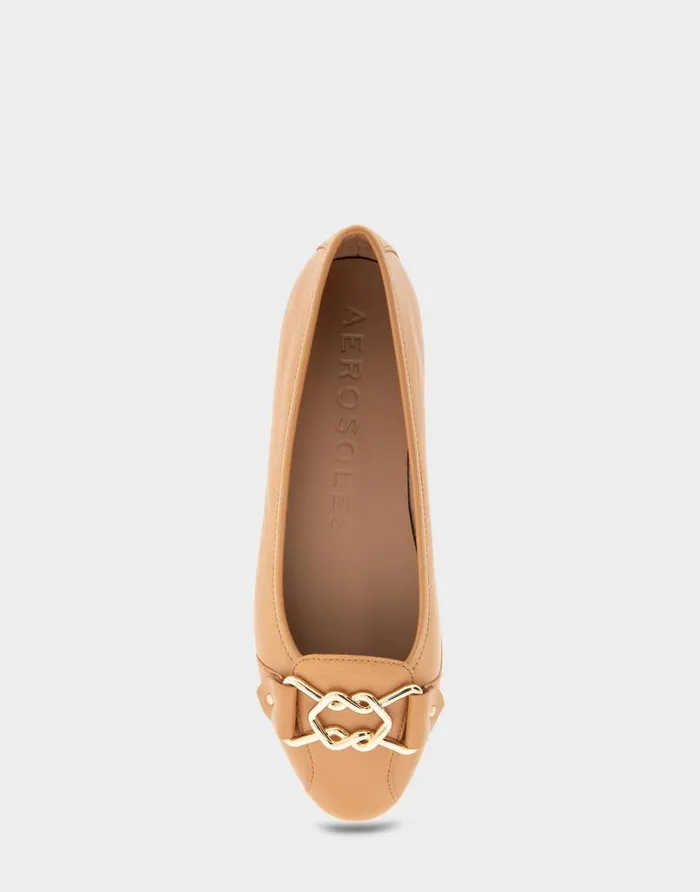 Aerosoles Comfortable Women039s Ornamented Flat In Doe Leather Doe Leather Women Wide Width Flats