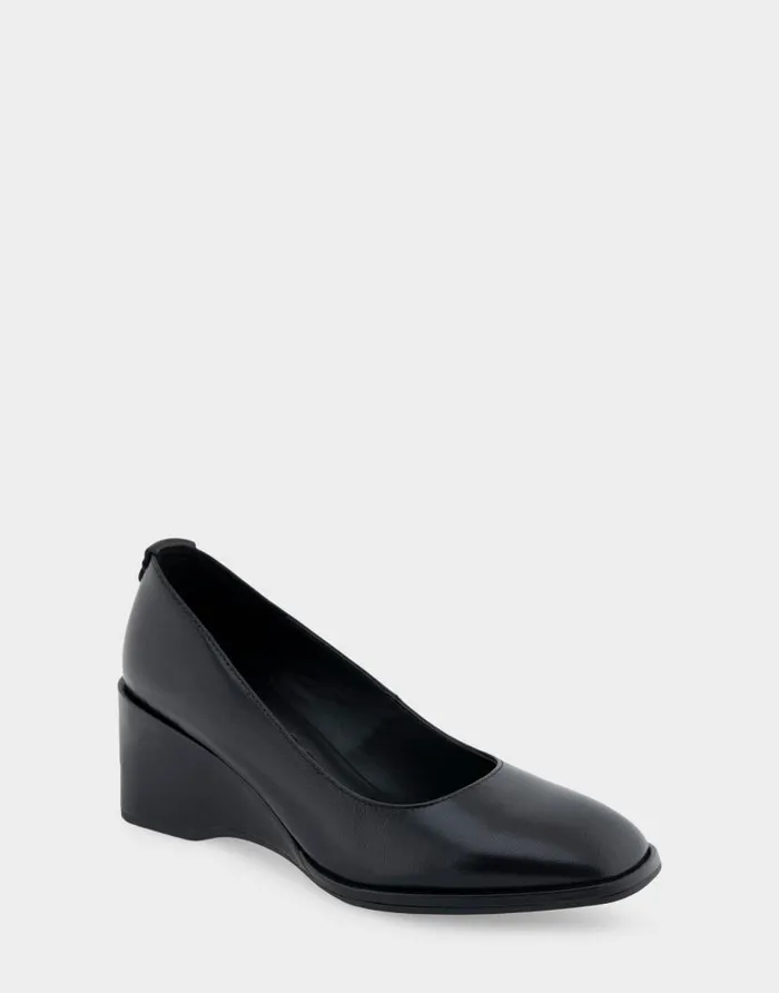 Aerosoles Comfortable Women039s Sculpted Wedge Pump In Black Leather Black Leather Women Clogs and Mules