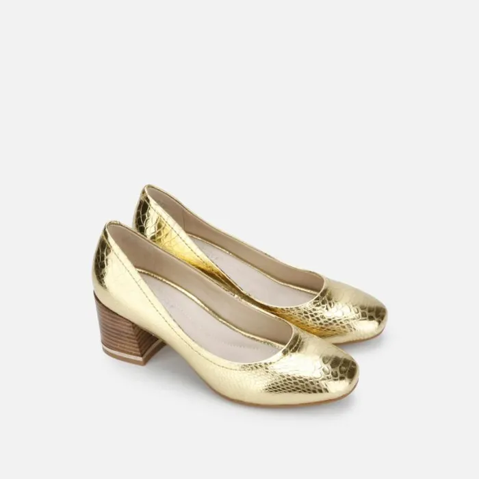 Balance Metallic Pump Gold Women Kenneth Cole Heels