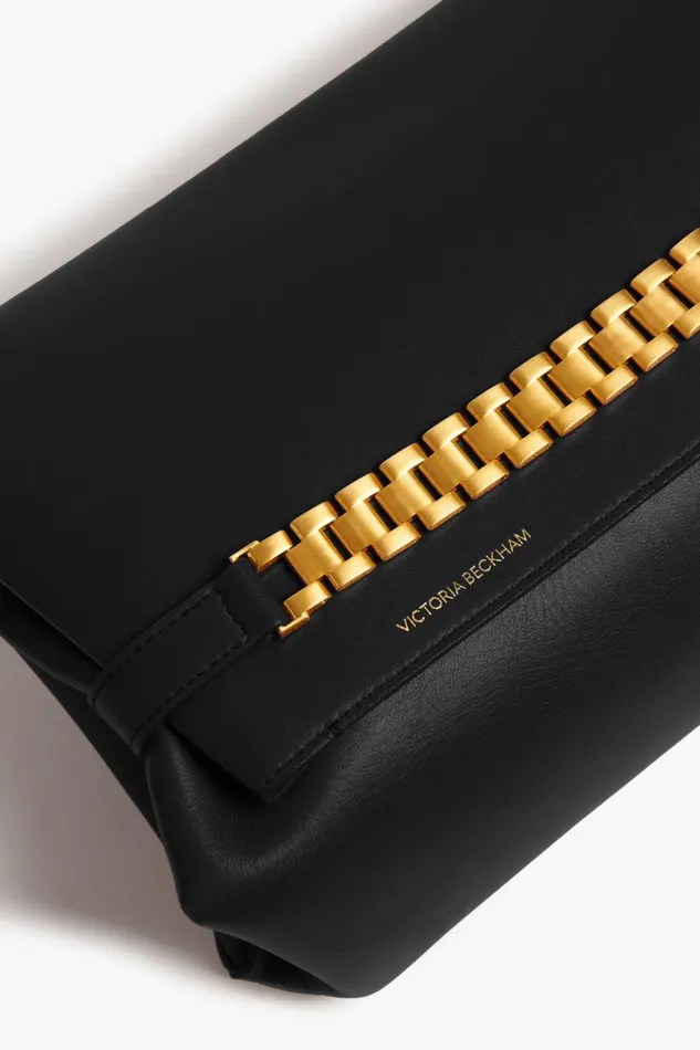 Clutches Women Victoria Beckham Chain Pouch In Black Leather Clutch Victoria Beckham UK Clutches Women Victoria Beckham Chain Pouch In Black Leather Clutch Victoria Beckham UK