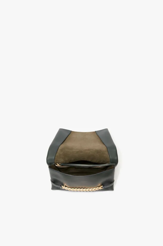 Clutches Women Victoria Beckham Chain Pouch In Black Leather Clutch Victoria Beckham UK Clutches Women Victoria Beckham Chain Pouch In Black Leather Clutch Victoria Beckham UK