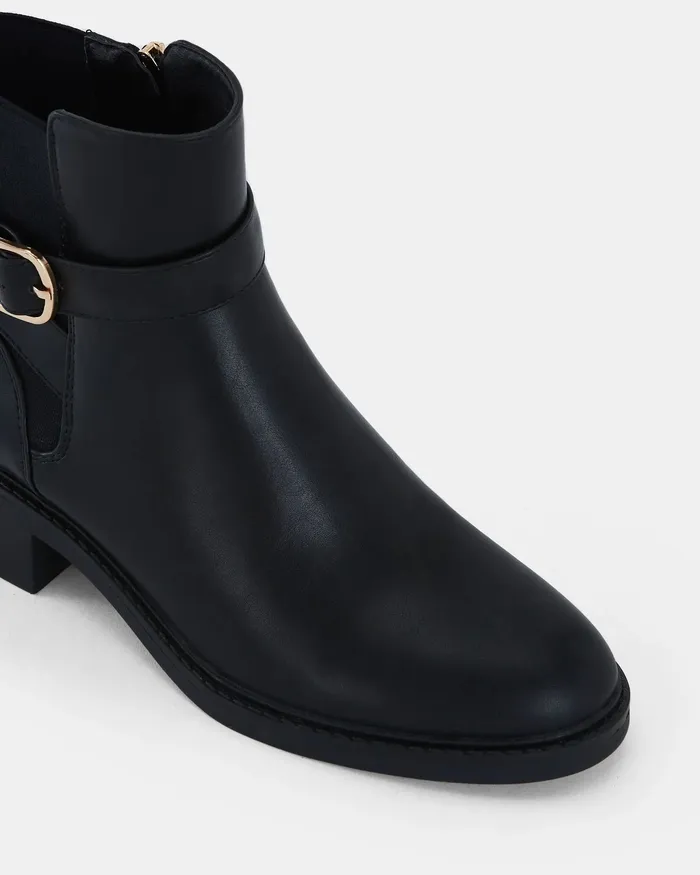 DARYA BLACK Zip Up Boots Ankle Boots NOVO Shoes Women