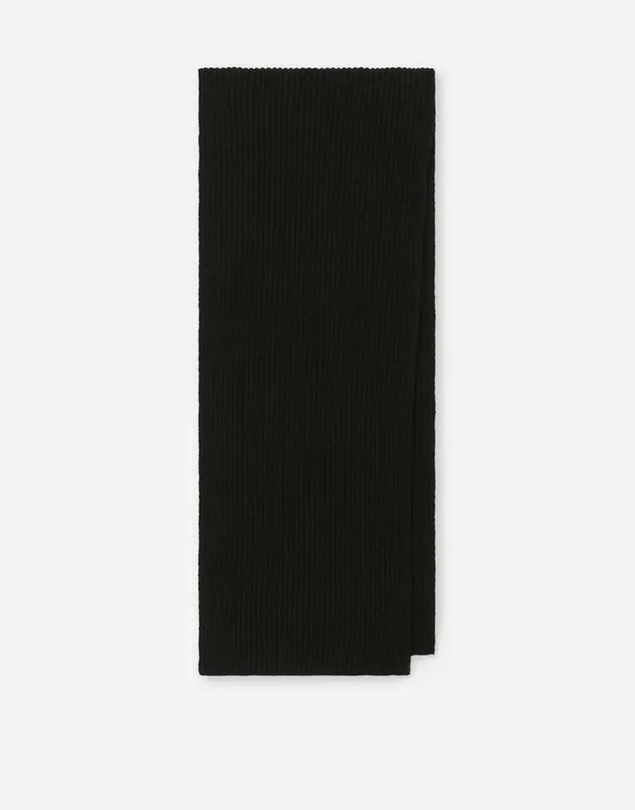 Dolce and Gabbana Scarves And Silks Men Fishermans Rib Cashmere Scarf With DG Logo Black Dolce and Gabbana Scarves And Silks Men Fishermans Rib Cashmere Scarf With DG Logo Black