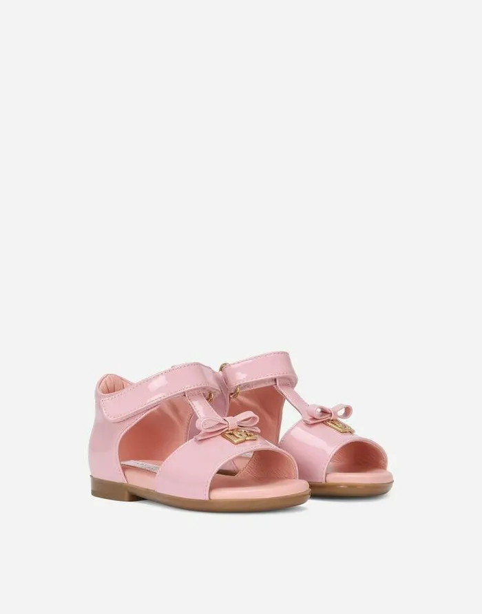 Dolce and Gabbana Shoes 2438 Children Patent Leather First Steps Sandals With Metal DG Logo Pink Dolce and Gabbana Shoes 2438 Children Patent Leather First Steps Sandals With Metal DG Logo Pink