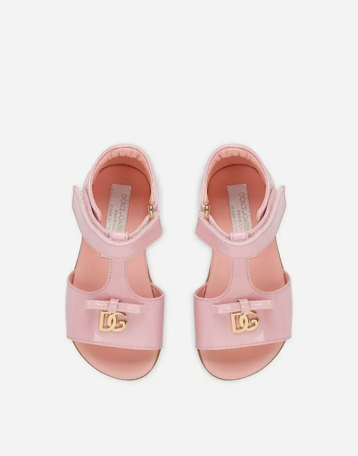 Dolce and Gabbana Shoes 2438 Children Patent Leather First Steps Sandals With Metal DG Logo Pink Dolce and Gabbana Shoes 2438 Children Patent Leather First Steps Sandals With Metal DG Logo Pink