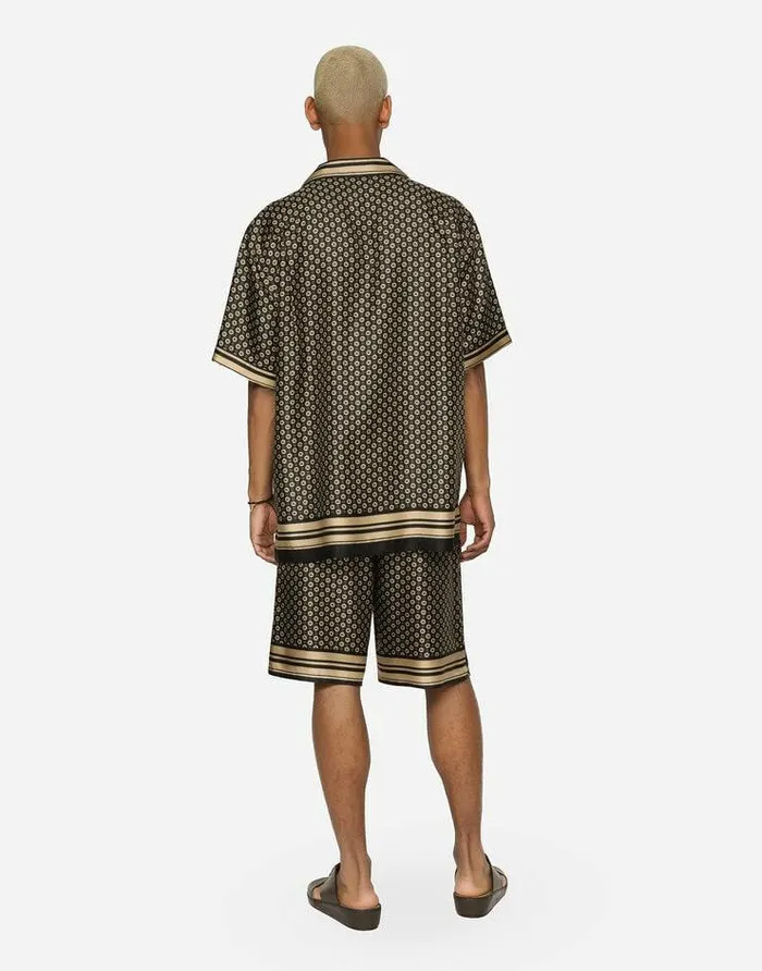 Dolce and Gabbana Trousers And Shorts Men Silk Twill Jogging Shorts With DG Logo Print Black Dolce and Gabbana Trousers And Shorts Men Silk Twill Jogging Shorts With DG Logo Print Black
