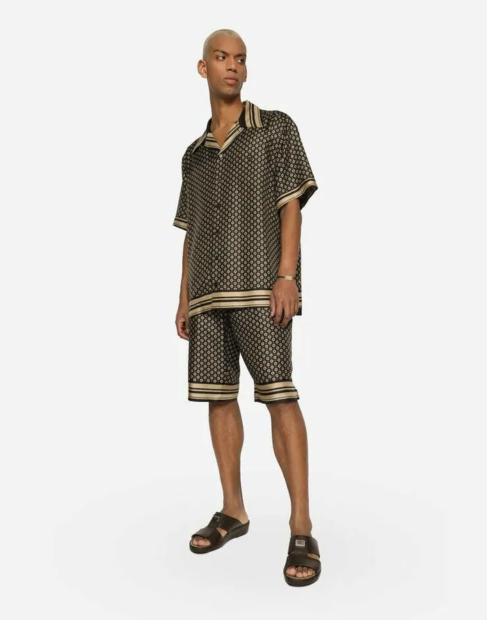 Dolce and Gabbana Trousers And Shorts Men Silk Twill Jogging Shorts With DG Logo Print Black Dolce and Gabbana Trousers And Shorts Men Silk Twill Jogging Shorts With DG Logo Print Black