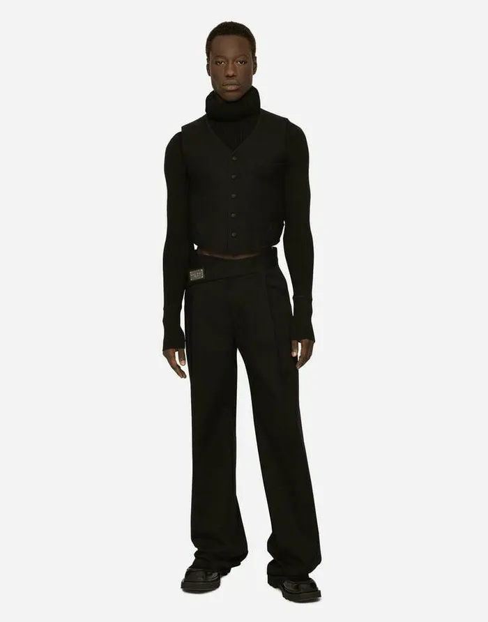 Dolce and Gabbana Trousers And Shorts Men Stretch Cotton Pants With Logo Tag Black Dolce and Gabbana Trousers And Shorts Men Stretch Cotton Pants With Logo Tag Black