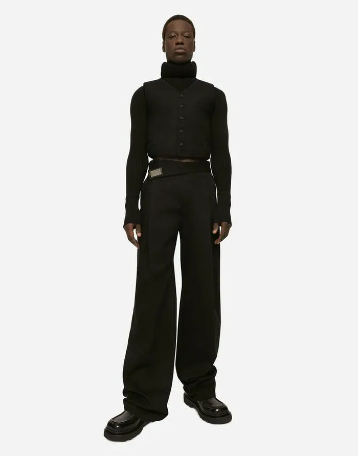 Dolce and Gabbana Trousers And Shorts Men Stretch Cotton Pants With Logo Tag Black Dolce and Gabbana Trousers And Shorts Men Stretch Cotton Pants With Logo Tag Black