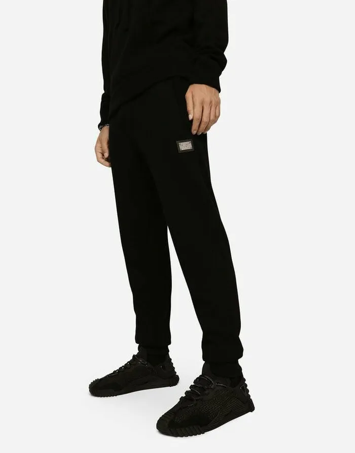Dolce and Gabbana Trousers And Shorts Men Wool And Cashmere Knit Jogging Pants Black Dolce and Gabbana Trousers And Shorts Men Wool And Cashmere Knit Jogging Pants Black