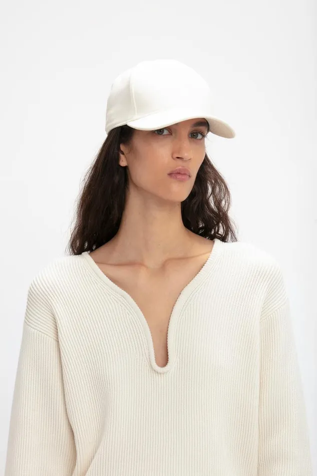 Hats and Scarves Women Victoria Beckham Logo Cap In Antique White Hats and Scarves Women Victoria Beckham Logo Cap In Antique White