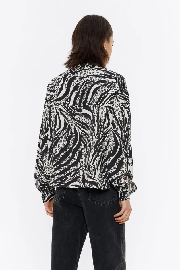 Ivory Zebra Boxy Shirt Zebra Ivory Women Bimba Y Lola Total Look Ivory Zebra Boxy Shirt Zebra Ivory Women Bimba Y Lola Total Look