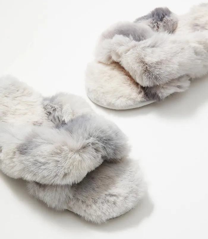 LOFT Tie Dye Criss Cross Faux Fur Slippers Light Pebble Women Shoes