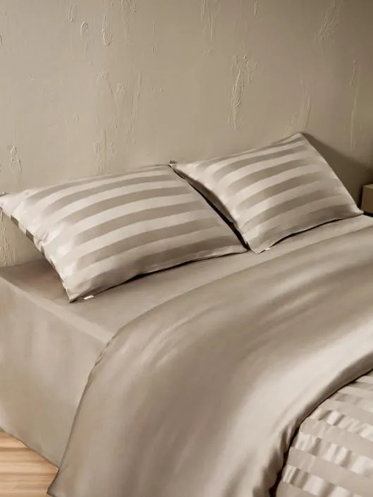 Luxurious Silk Bedding Set For Ultimate Comfort And Style Home Lilysilk Silk Bedding Sets Luxurious Silk Bedding Set For Ultimate Comfort And Style Home Lilysilk Silk Bedding Sets