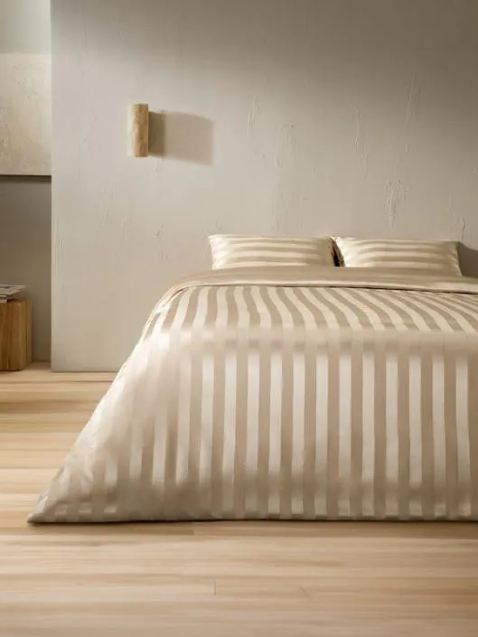 Luxurious Silk Duvet Cover With Stripe Jacquard Front Home Lilysilk Silk Duvet Covers Luxurious Silk Duvet Cover With Stripe Jacquard Front Home Lilysilk Silk Duvet Covers