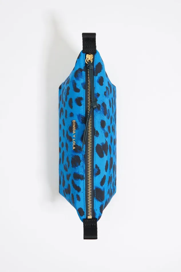 Medium Blue Animal Nylon Trapezium Makeup Case Animal Print Blue Women Bimba Y Lola Vanity Pouches Medium Blue Animal Nylon Trapezium Makeup Case Animal Print Blue Women Bimba Y Lola Vanity Pouches