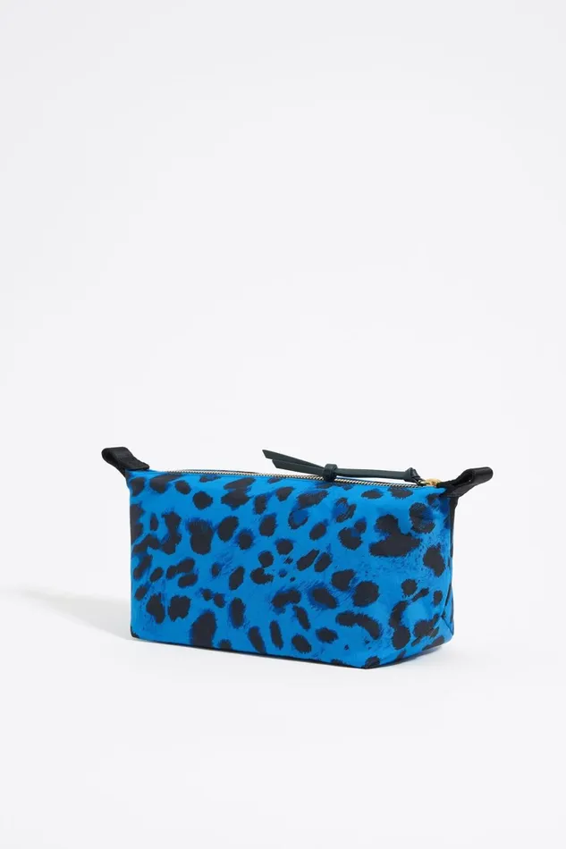 Medium Blue Animal Nylon Trapezium Makeup Case Animal Print Blue Women Bimba Y Lola Vanity Pouches Medium Blue Animal Nylon Trapezium Makeup Case Animal Print Blue Women Bimba Y Lola Vanity Pouches