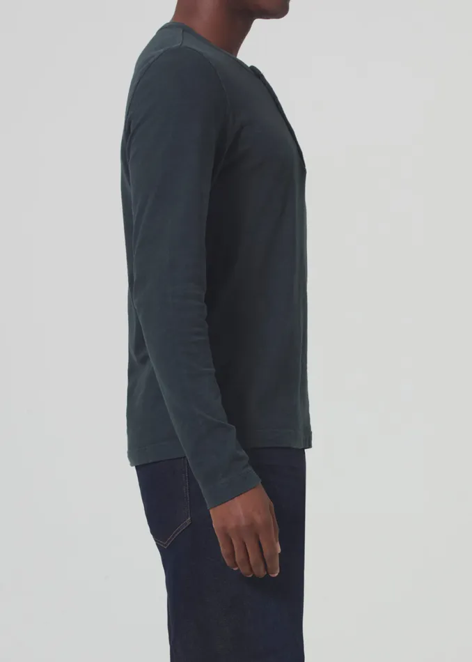 Men Shirts Citizens Of Humanity Classic Henley In Charred Cedar