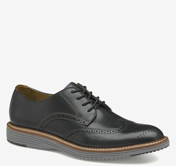 Men Upton Wingtip Black Full Grain JohnstonandMurphy LaceUps