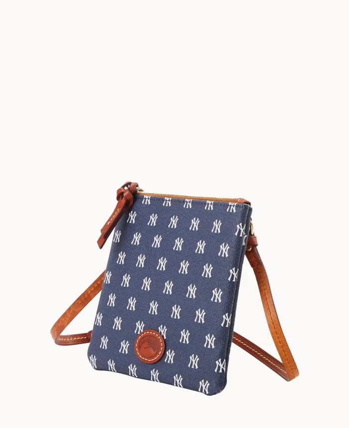 MLB Yankees Small North South Top Zip Crossbody Yankees Woman Dooney and Bourke Crossbodies MLB Yankees Small North South Top Zip Crossbody Yankees Woman Dooney and Bourke Crossbodies