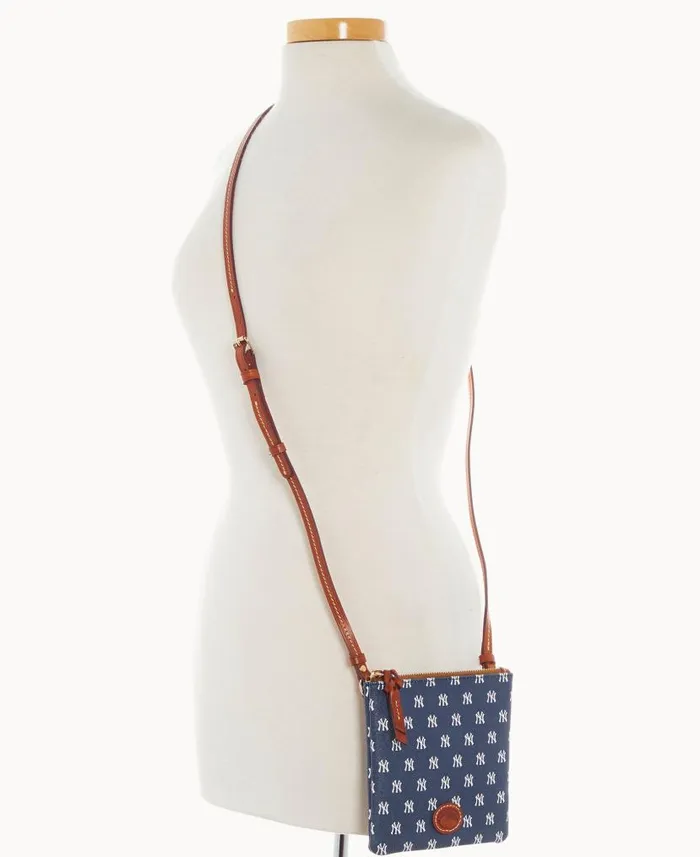 MLB Yankees Small North South Top Zip Crossbody Yankees Woman Dooney and Bourke Crossbodies MLB Yankees Small North South Top Zip Crossbody Yankees Woman Dooney and Bourke Crossbodies
