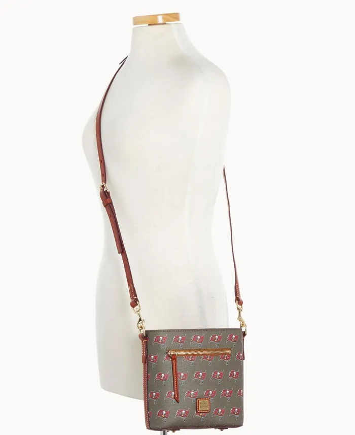 NFL Buccaneers Small Zip Crossbody Buccaneers Woman Dooney and Bourke Crossbodies NFL Buccaneers Small Zip Crossbody Buccaneers Woman Dooney and Bourke Crossbodies
