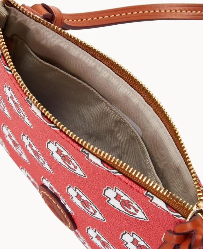 NFL Chiefs Top Zip Crossbody Chiefs Woman Dooney and Bourke Crossbodies NFL Chiefs Top Zip Crossbody Chiefs Woman Dooney and Bourke Crossbodies