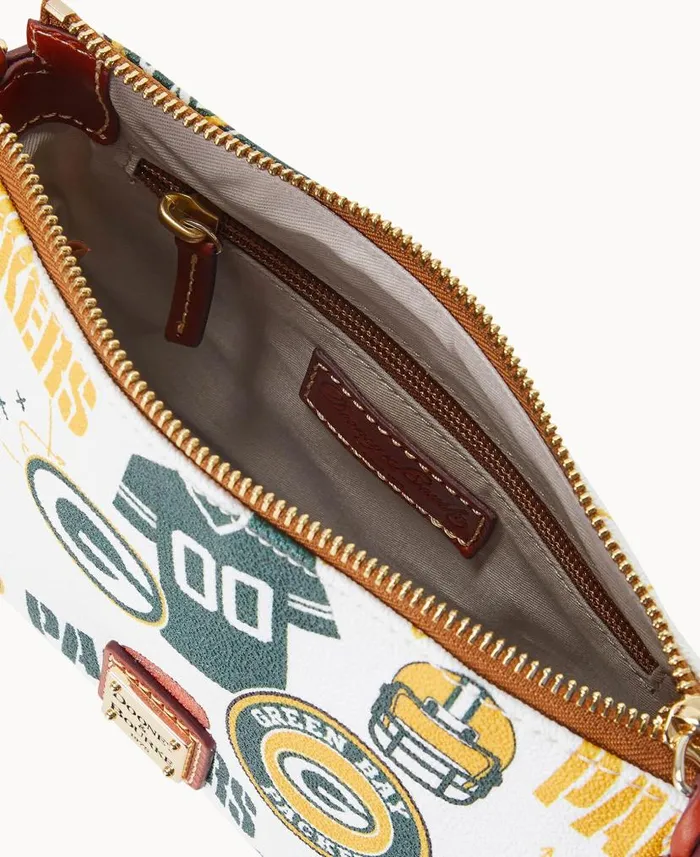 NFL Packers Crossbody Pouchette Packers Woman Dooney and Bourke Crossbodies