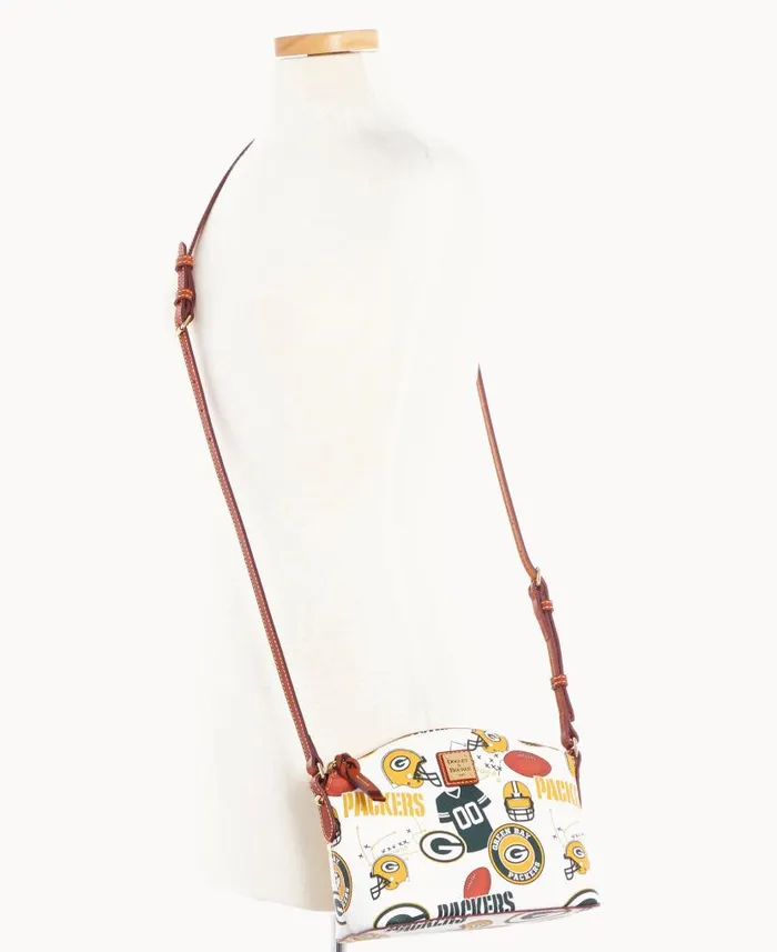 NFL Packers Suki Crossbody Packers Woman Dooney and Bourke Crossbodies