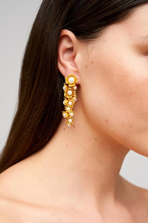 Oroton Flora Drop Earrings Worn Goldpearl Women Jewellery Oroton Flora Drop Earrings Worn Goldpearl Women Jewellery