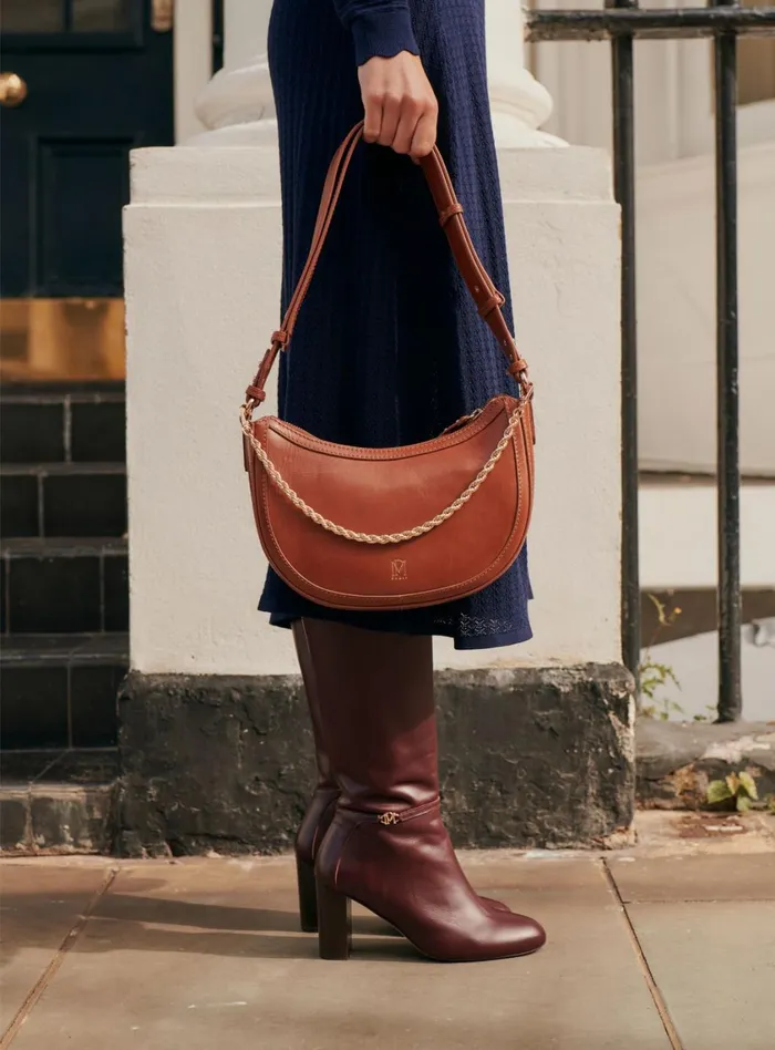 Petite Mendigote Shoulder Bags Fw24 Sac Saula Avec Chaine Retail Camel 8211 Women