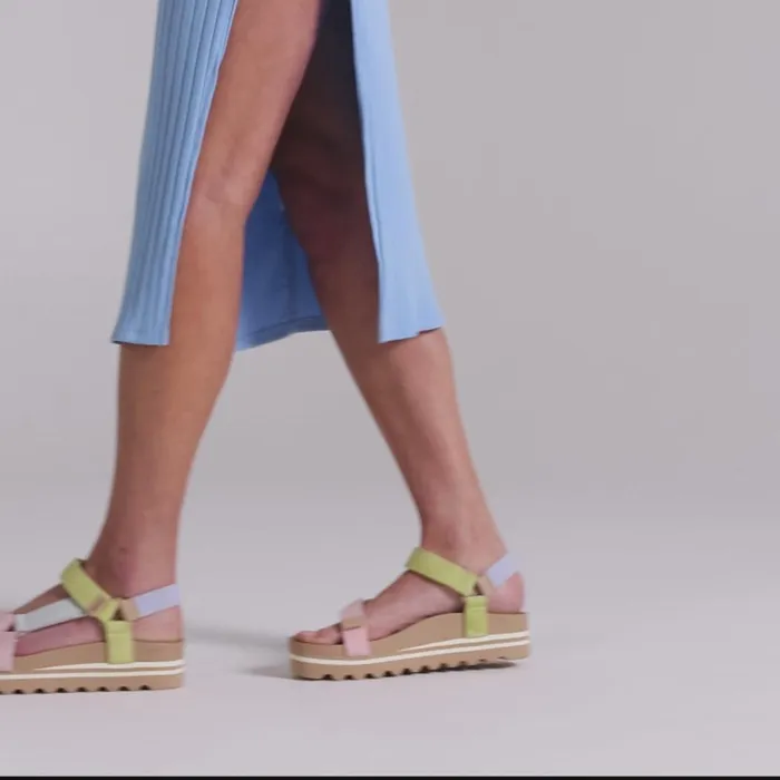 Reef Sandals Cushion Rem Hi Meringue 8211 Women Reef Sandals Cushion Rem Hi Meringue 8211 Women