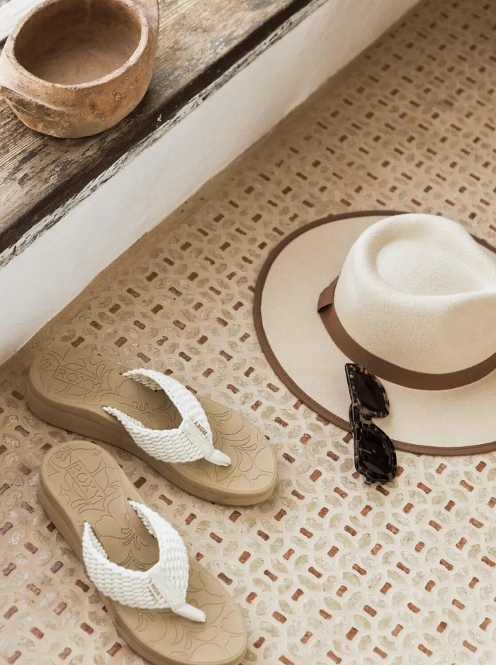 Roxy Flip Flops Caillay WaterFriendly Sandals Cream 8211 Women