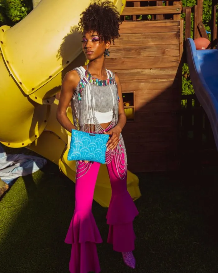 SPRAYGROUND ILLUCHAINS TURQ CROSSOVER CLUTCH Bags SPRAYGROUND ILLUCHAINS TURQ CROSSOVER CLUTCH Bags