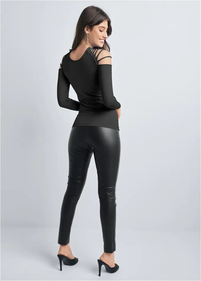 STRAPPY SEAMLESS TOP Black Women VENUS Night Out Tops