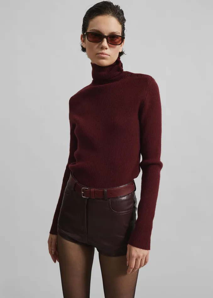 The Frankie Shop Bottoms Nevis Faux Leather Hot Pants 8211 Burgundy 8211 Women