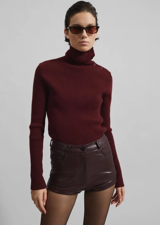 The Frankie Shop Bottoms Nevis Faux Leather Hot Pants 8211 Burgundy 8211 Women