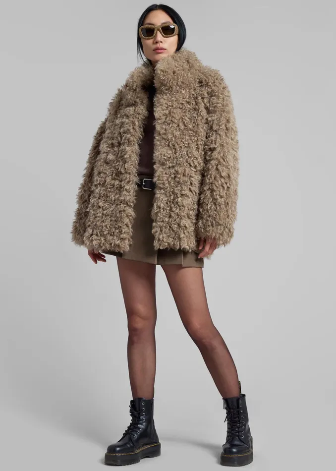 The Frankie Shop Outerwear Scotia Faux Shearling Jacket 8211 Beige 8211 Women The Frankie Shop Outerwear Scotia Faux Shearling Jacket 8211 Beige 8211 Women