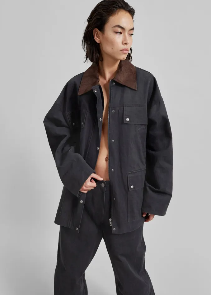 The Frankie Shop Outerwear Stevan Contrast Collar Cargo Jacket 8211 Charcoal 8211 Women The Frankie Shop Outerwear Stevan Contrast Collar Cargo Jacket 8211 Charcoal 8211 Women