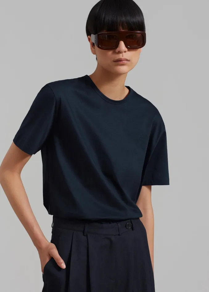 The Frankie Shop Tops Connell Boxy Tee 8211 Navy 8211 Women