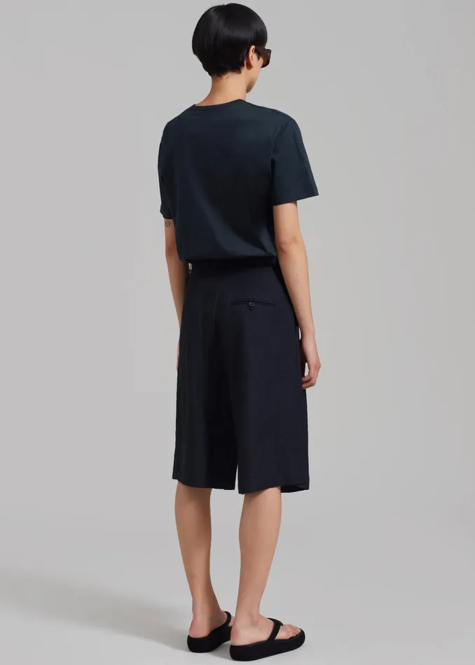 The Frankie Shop Tops Connell Boxy Tee 8211 Navy 8211 Women
