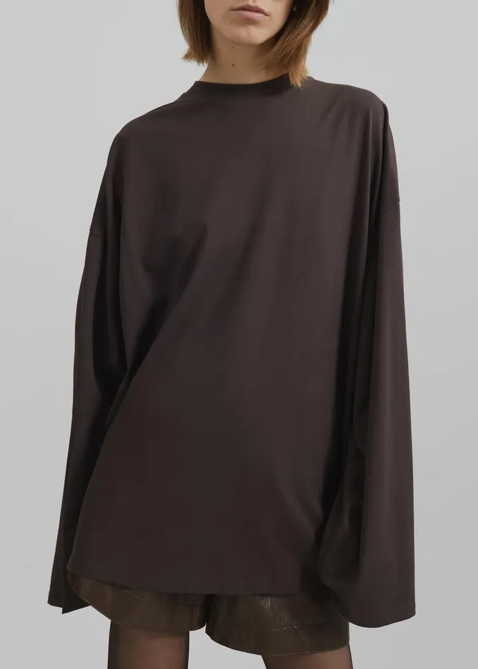 The Frankie Shop Tops Rio Oversized Sleeve Tee 8211 Dark Brown 8211 Women