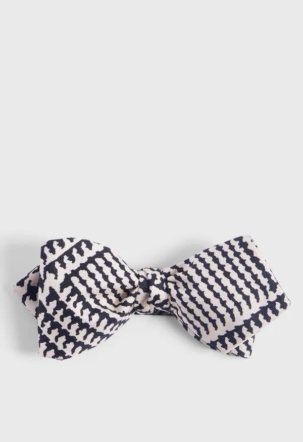 Ties Mens Printed Silk Glen Plaid Bow Tie BlackWhite Paulstuart