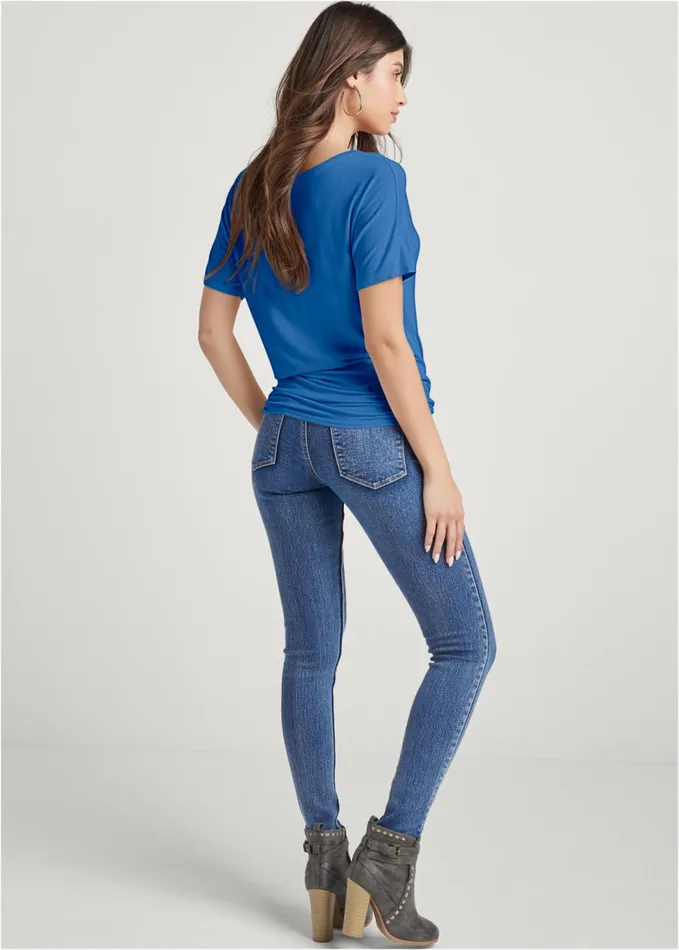 TWISTED KNOT DETAIL TEE Rgta Women VENUS Tops