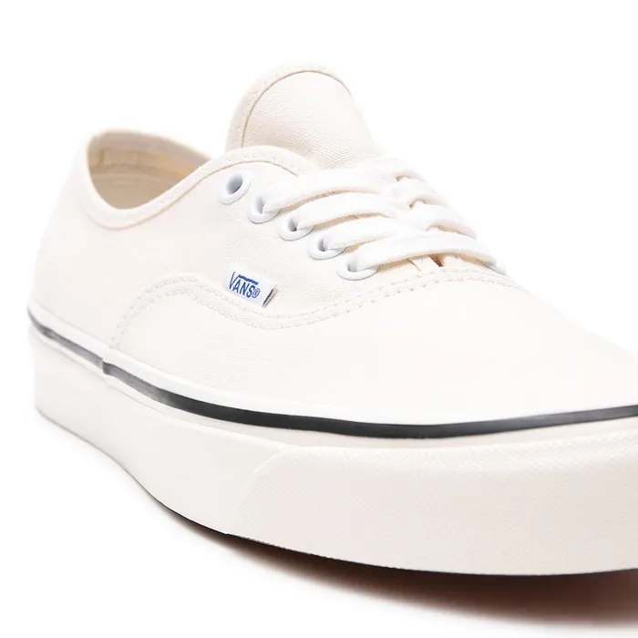 Vans Classics Women Anaheim Factory Authentic 44 DX Shoes White