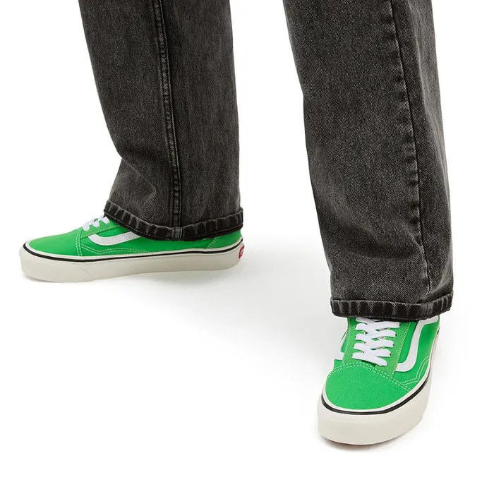 Vans Classics Women Old Skool 36 DX Shoes Green