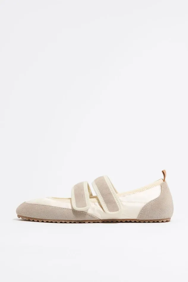 White Sporty Ballerina Off White Women Bimba Y Lola Sneakers
