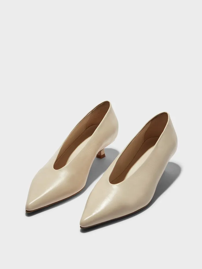 Women Aeyde CLARA Creamy Pointed Toe Pump Aeyde Pumps